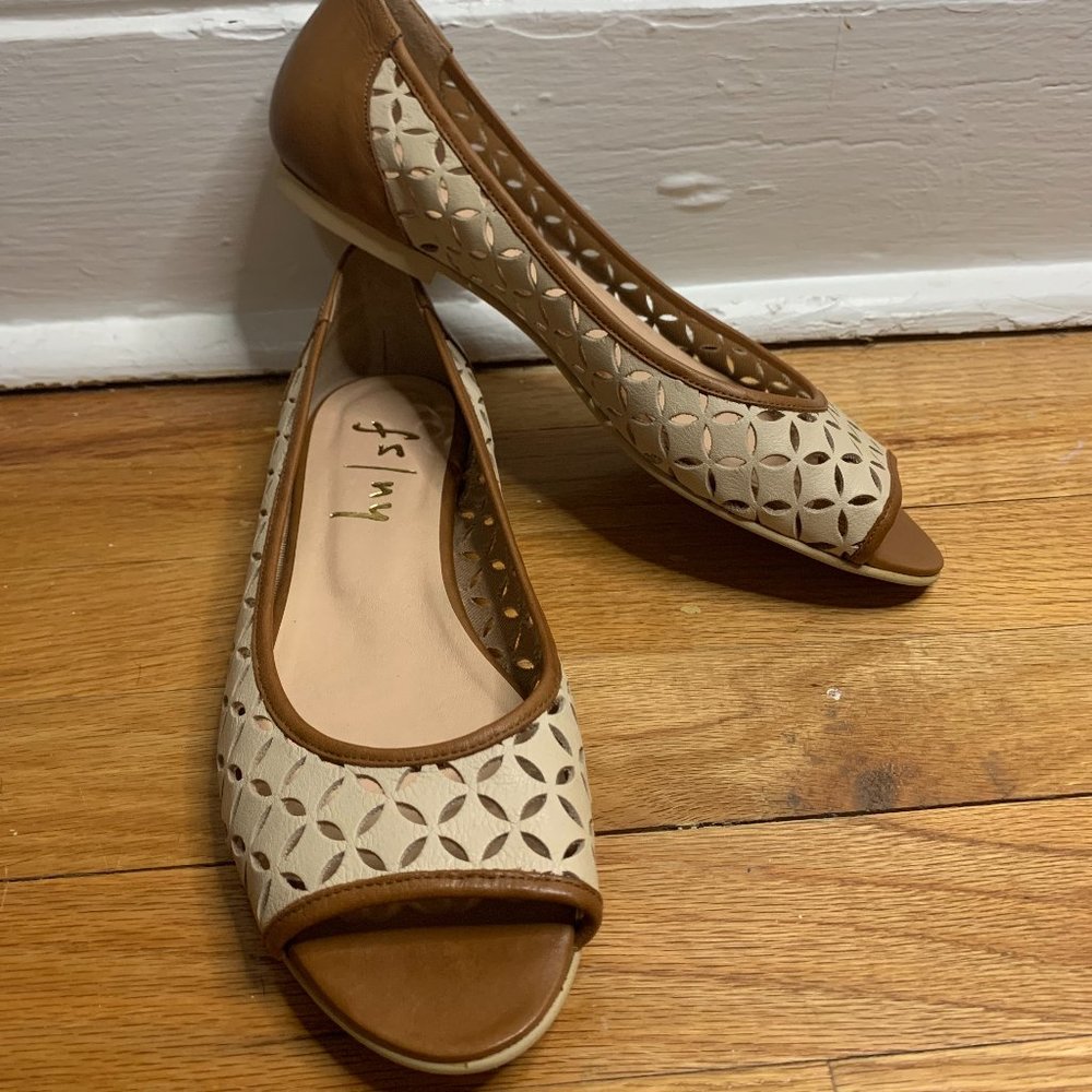French Sole Beige Leather Ballet Flat with cutouts, Size 7.5